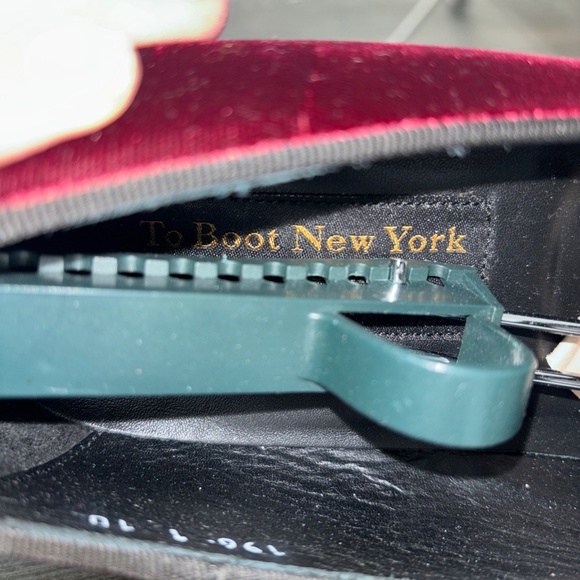$380 To Boot New York 10 Wine Velvet Tuxedo Saks Fifth Avenue main image 5